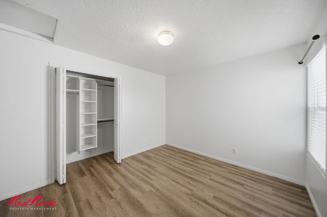 Building Photo - Newly Updated and Move-In Ready 3 bedroom 2 bathroom Home