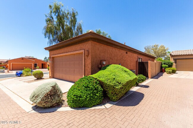 Building Photo - 7039 S Golfside Ln