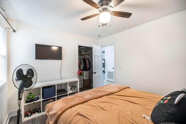 Building Photo - 130 Wrights Mill Cir