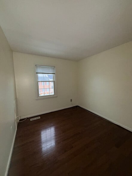 Building Photo - 9504 Covington Pl