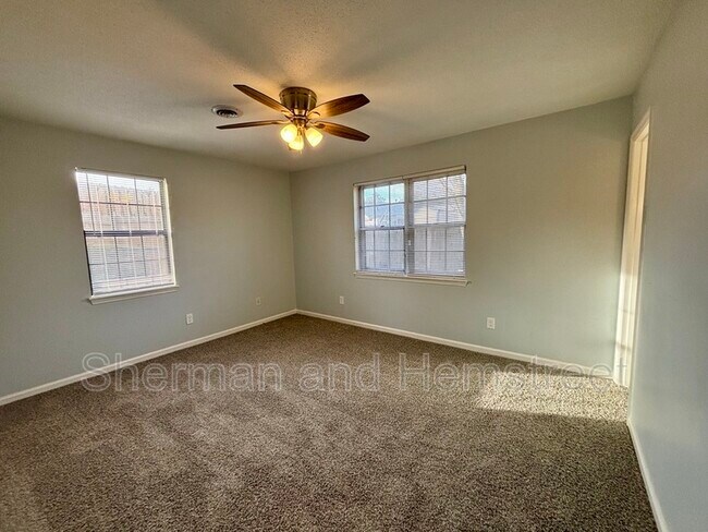 Building Photo - 263 Fairfax Pl