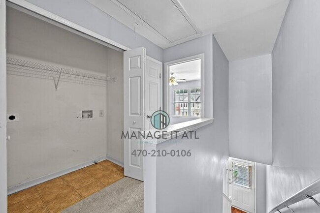 Building Photo - 2-bedroom, 2.5-bathroom Condominium in the heart of Peachtree Corners