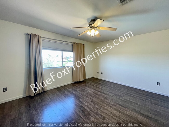 Building Photo - 8701 E Chimney Spring Dr