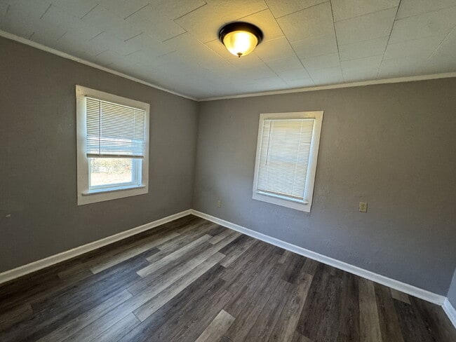 Building Photo - Charming 2-Bedroom Haven on Tribble Street – Your Cozy Retreat Awaits in Seneca!