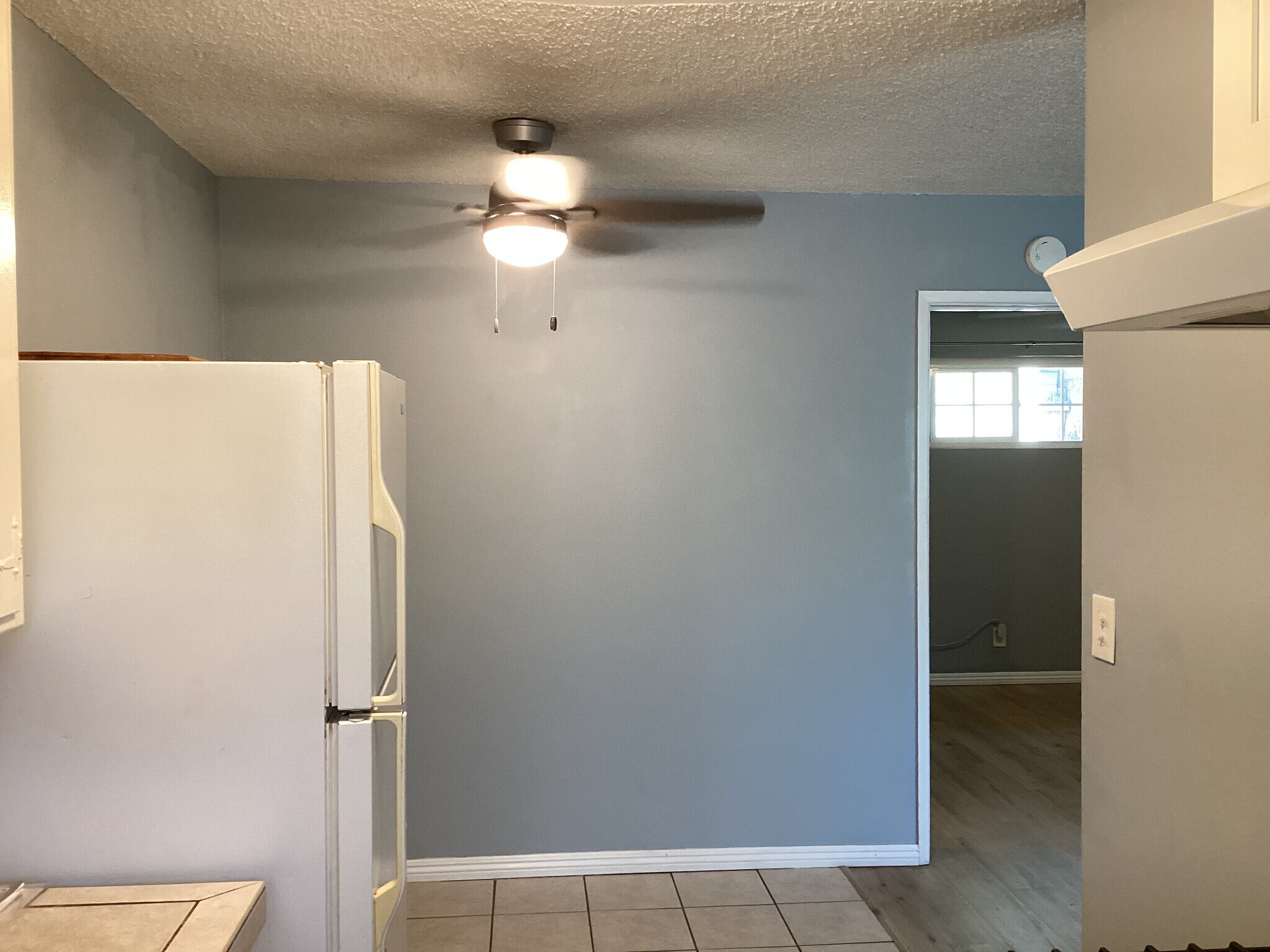 Building Photo - 248 S Vista Bonita Ave