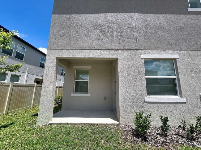 Building Photo - Beautiful New Townhome in The Townes at Cross Creek | New Tampa!