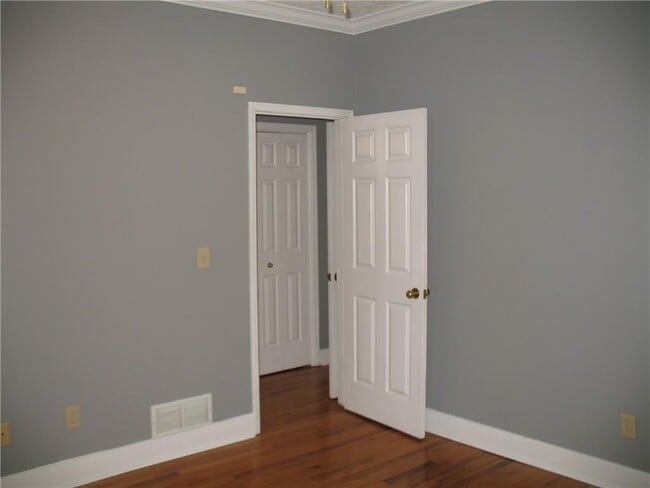 Building Photo - 789 Frederica St NE