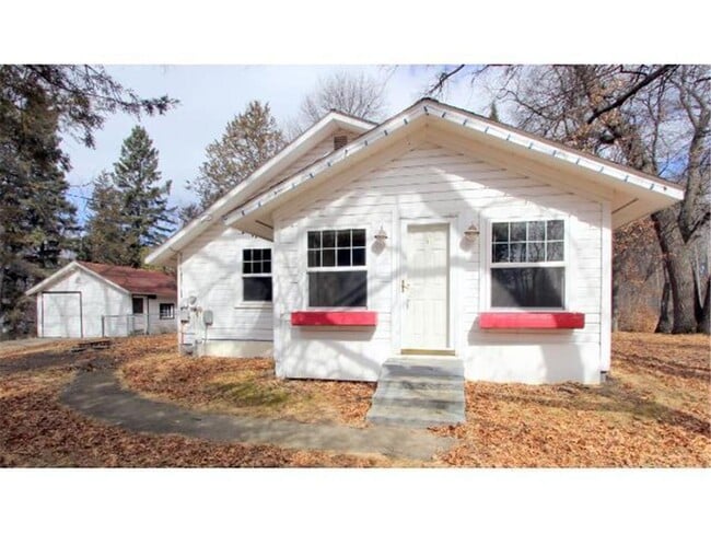 Building Photo - 4362 Green Gables Rd NW