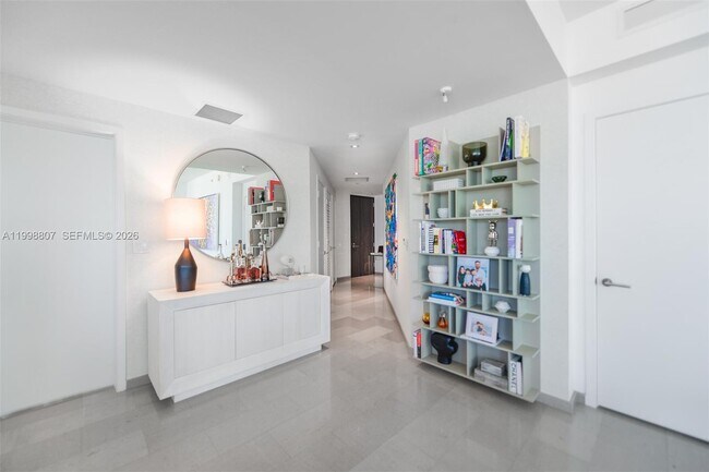 Building Photo - 68 SE 6th St