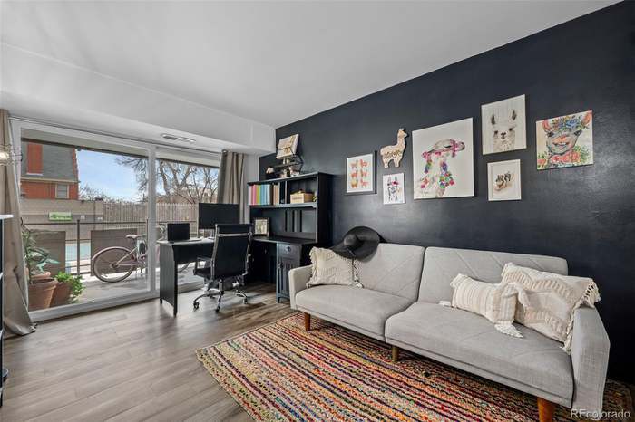 Building Photo - 800 N Washington St