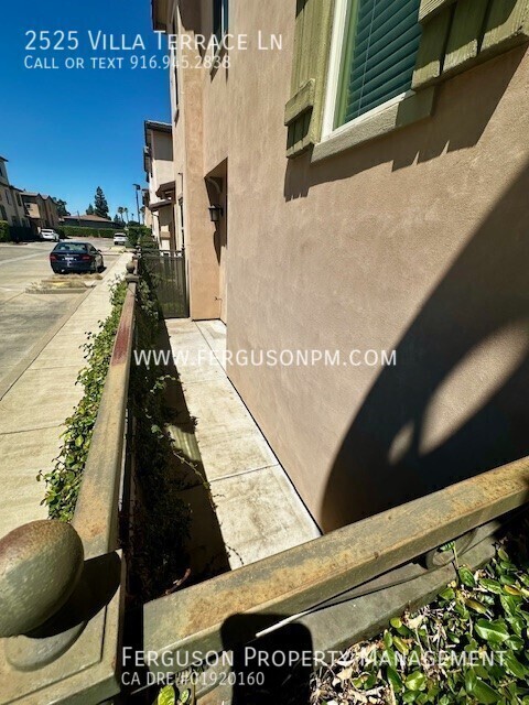 Building Photo - 2525 Villa Terrace Ln