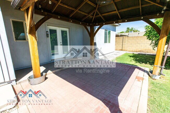 Building Photo - 2249 E Sells Dr