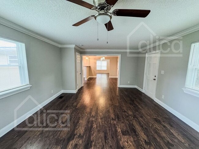 Building Photo - 2845 Holly Point Dr