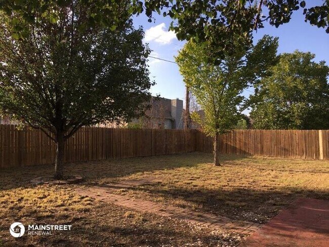 Building Photo - 1514 Montreal Ln, Glenn Heights, TX 75154
