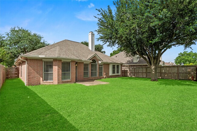 Building Photo - 210 Leisure Dr