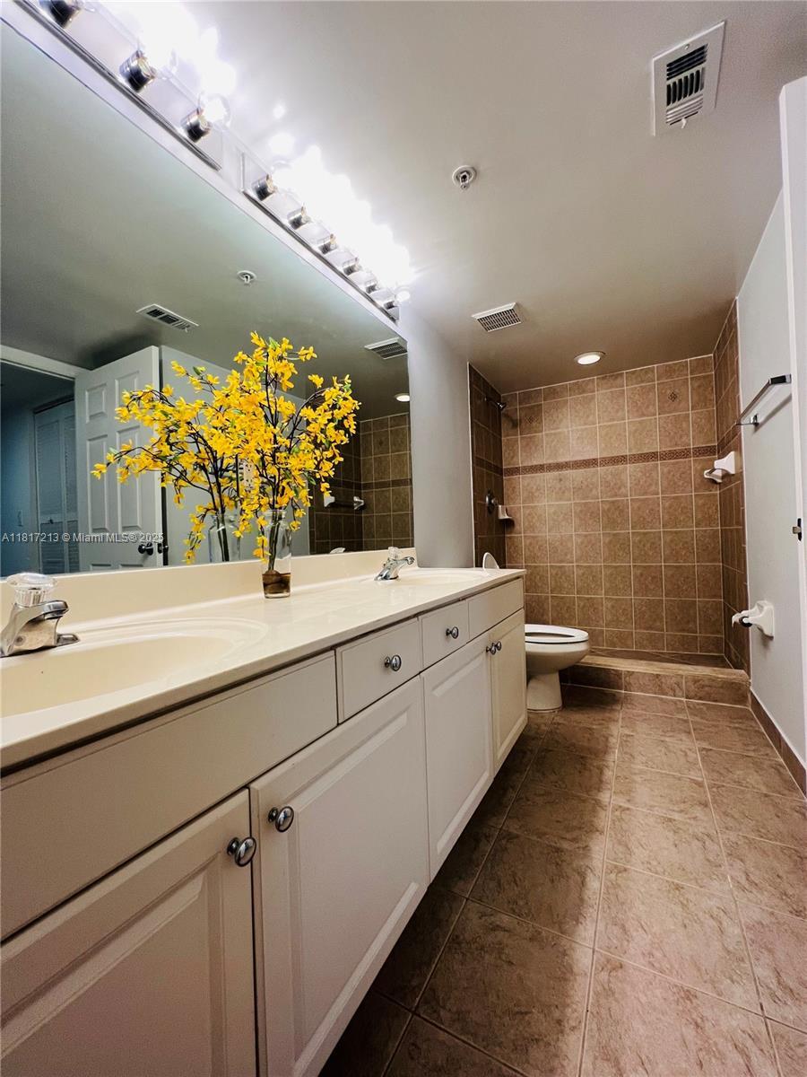SO FLO Real Estate Group 529 E Sheridan St # 302 DANIA BEACH, FL - 529 E Sheridan St
