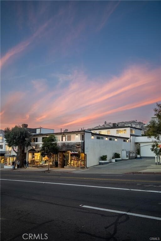 Building Photo - 577 Ramona Ave