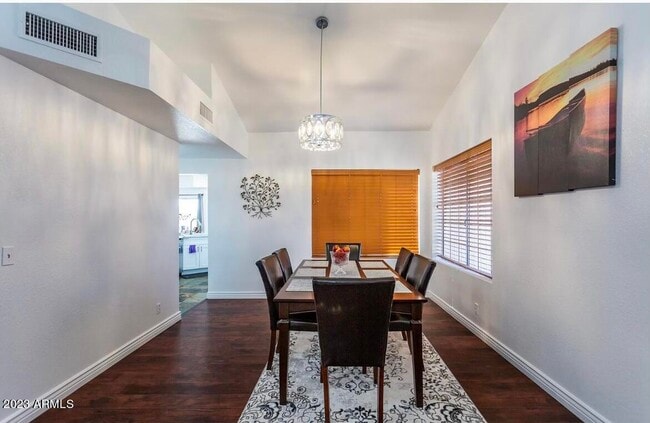 Building Photo - 11015 W Laurelwood Ln