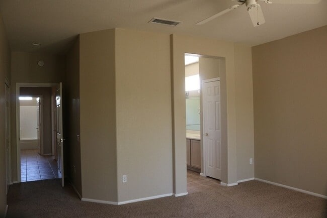 Building Photo - 20530 N Saratoga Way