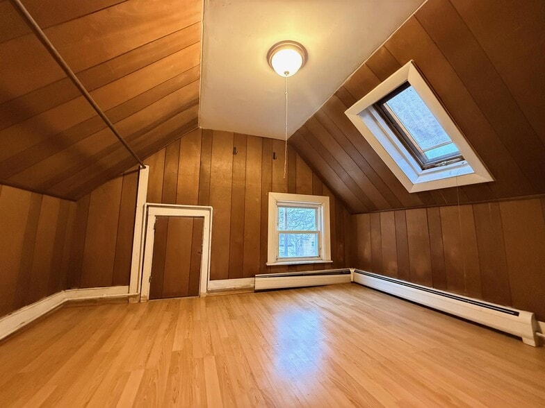 Building Photo - 741 Somerville Ave