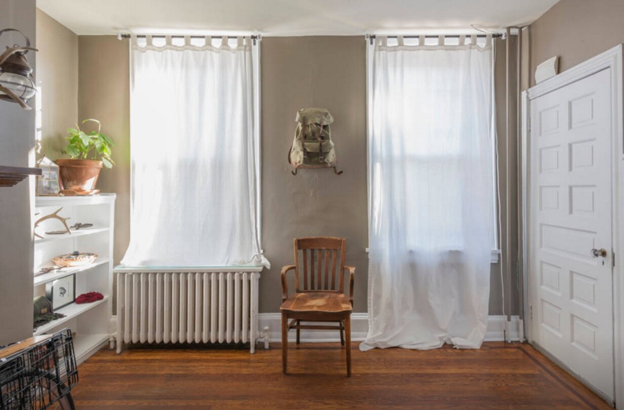 Natural light - 2021 W Girard Ave