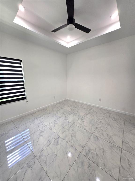 Building Photo - 13 W Woodson Dr