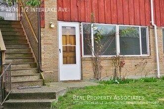 Building Photo - 4806 1/2 Interlake Ave-