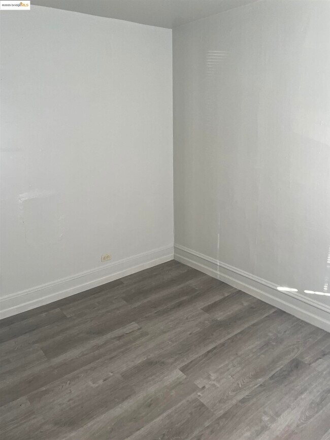 Building Photo - 3525 Bissell Ave