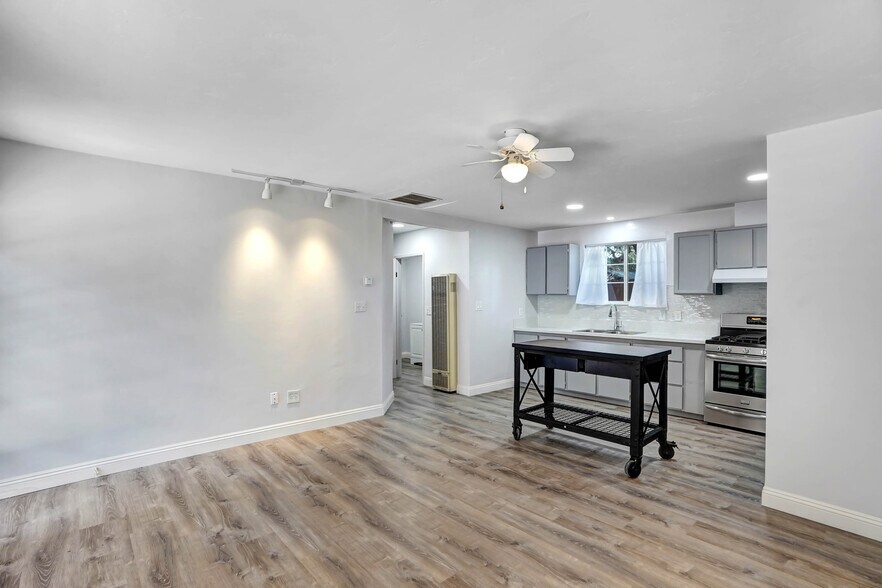 Great room kitchen and living room - 1426 15th St