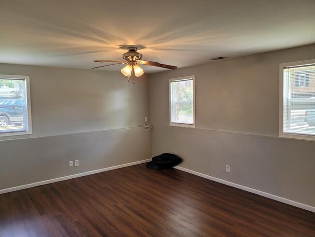 Building Photo - 436 Fordham Pl