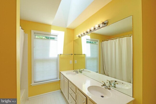 Building Photo - 47174 Chambliss Ct