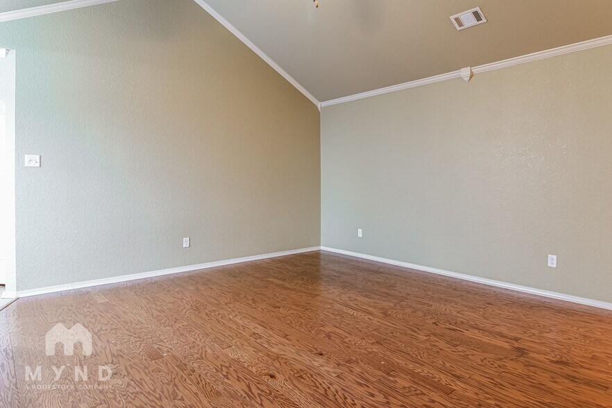 Building Photo - 158 Harvick Cir