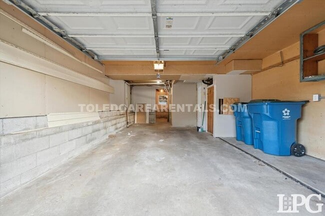 Building Photo - 4616 Longfellow Rd