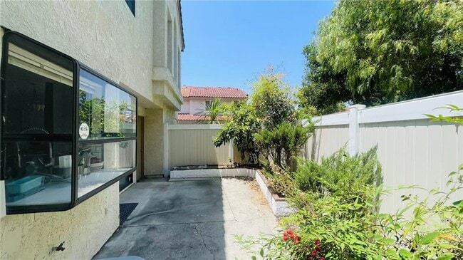 Building Photo - 22905 Estoril Dr
