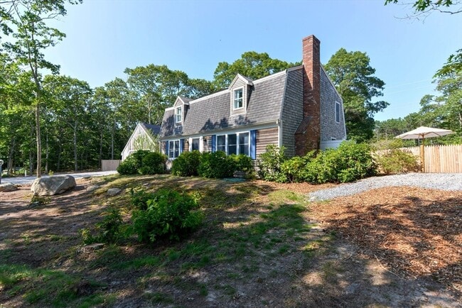 Building Photo - 88 Perry Rd