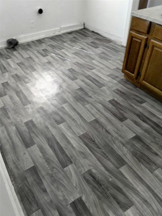 Building Photo - 2748 Broadway Ave