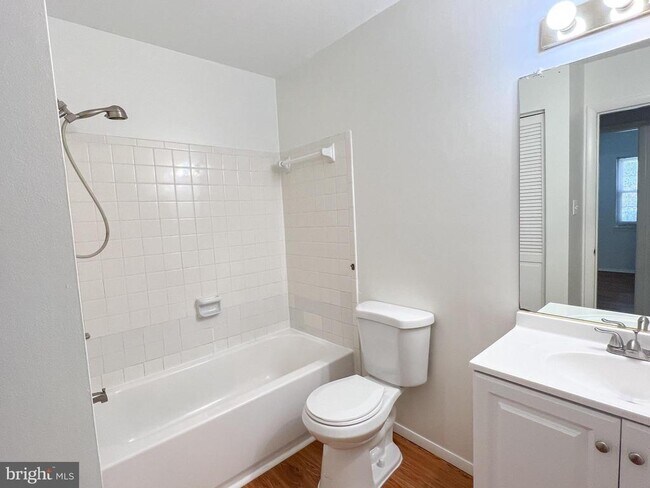 Building Photo - 19920 Waterloo Ct