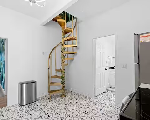 Building Photo - 772 W 300 N