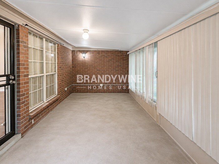 Building Photo - 5597 Blackburg Dr