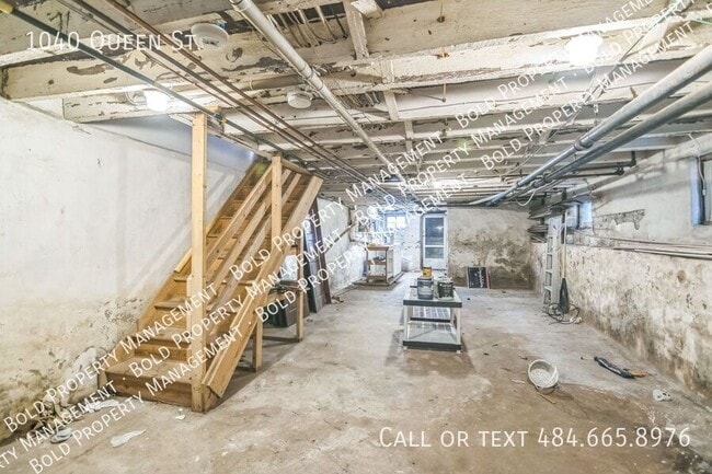 Building Photo - 1040 Queen St