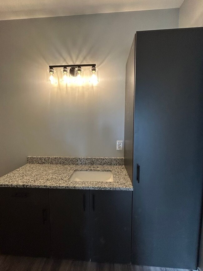 Building Photo - Mile High Investments (2724 Silver St.)