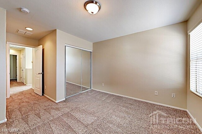 Building Photo - 4376 E Selena Dr