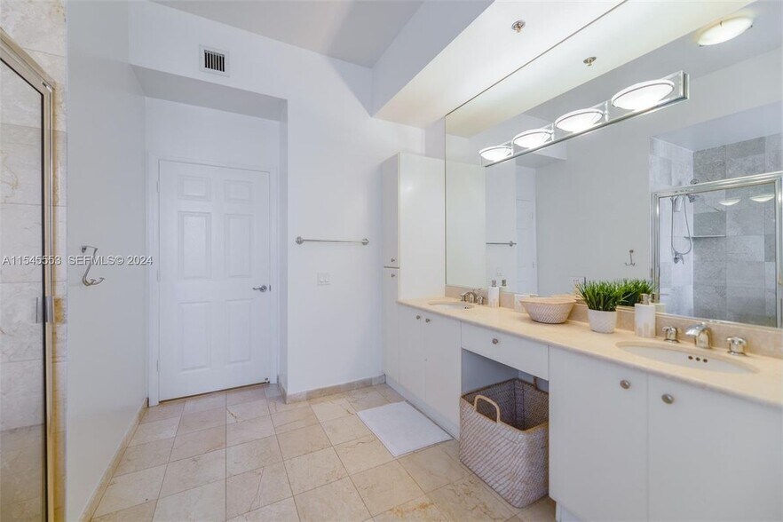 Building Photo - 145 Jefferson Ave