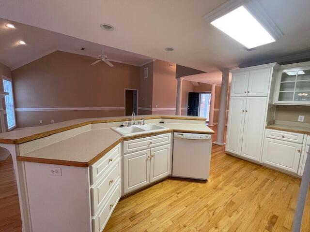 Building Photo - 854 Starbuck Dr