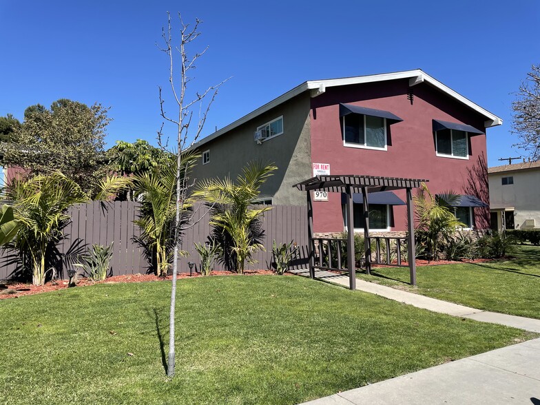 Building Photo - 970 Mission Dr