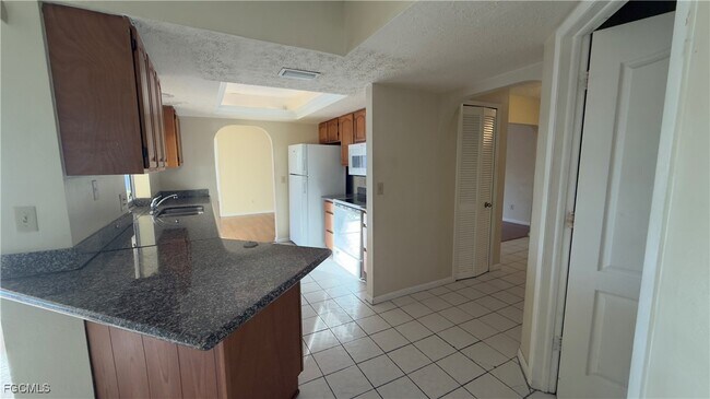 Building Photo - 516 Archer Pkwy W