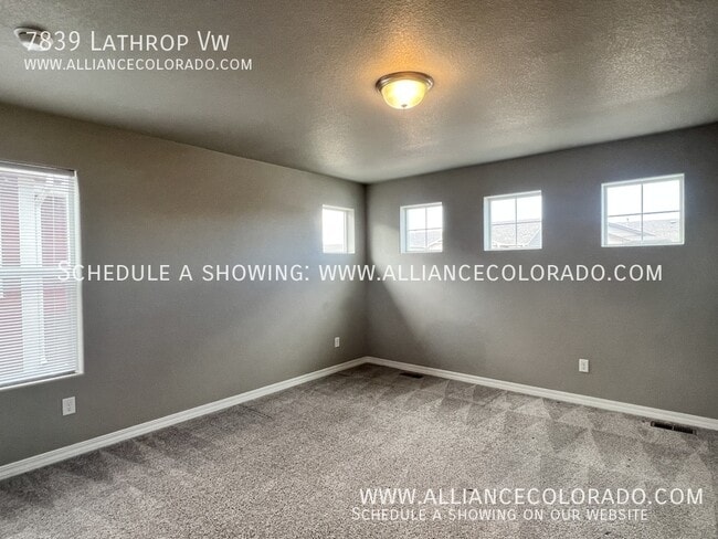 Building Photo - 7839 Lathrop Vw