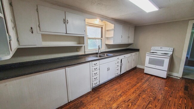 Building Photo - 103 Mimosa Ln