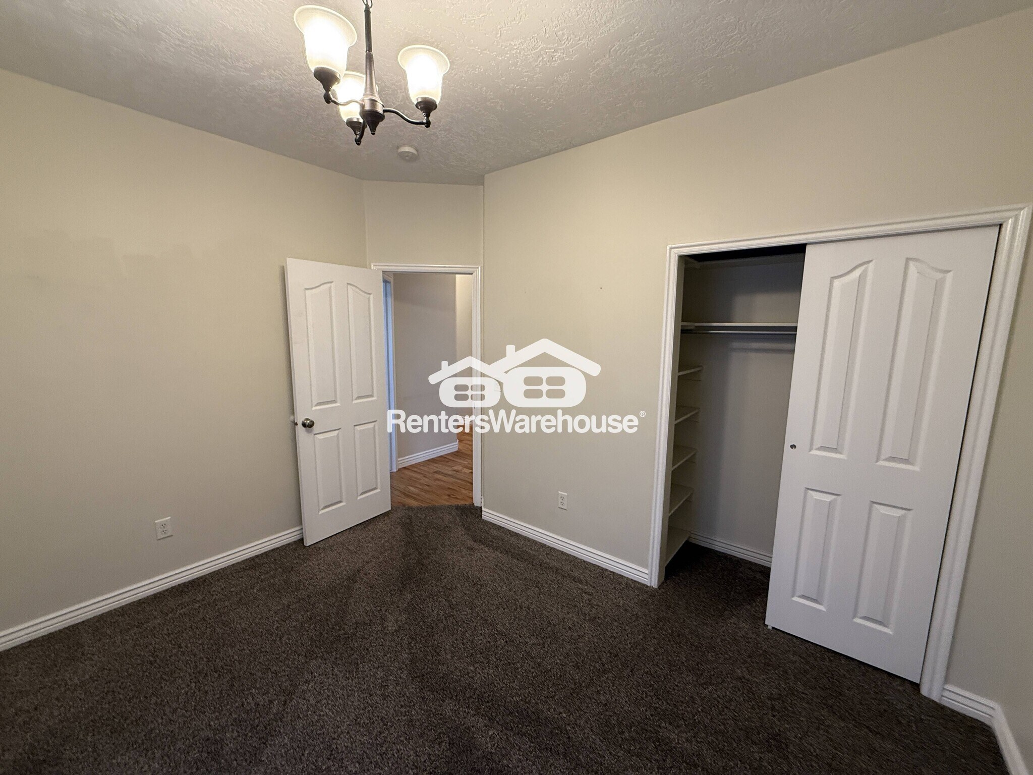 Building Photo - 1156 W 25 S