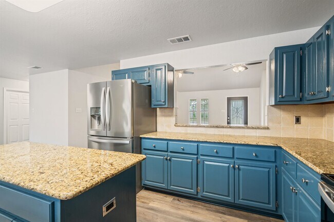 Building Photo - 113 White Feather Trail